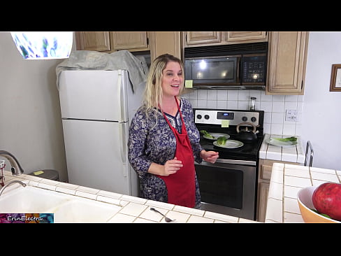 ❤️ Belle-mère qui le traie dans la cuisine avant son rendez-vous. ️❌ Super porno at porn fr.risegame.top ❌️