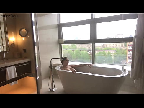 ❤️ Une énorme nana se branlant passionnément la chatte dans la salle de bains ️❌ Super porno at porn fr.risegame.top ❌️