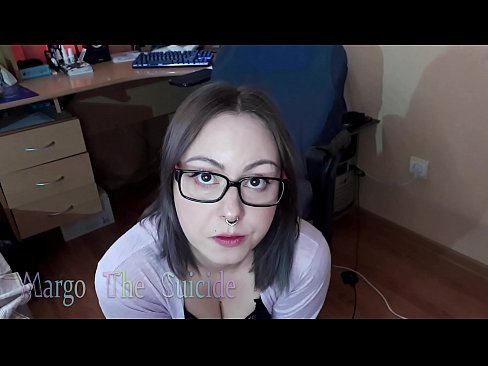 ❤️ Une fille sexy avec des lunettes suce profondément un gode devant la caméra ️❌ Super porno at porn fr.risegame.top ❌️